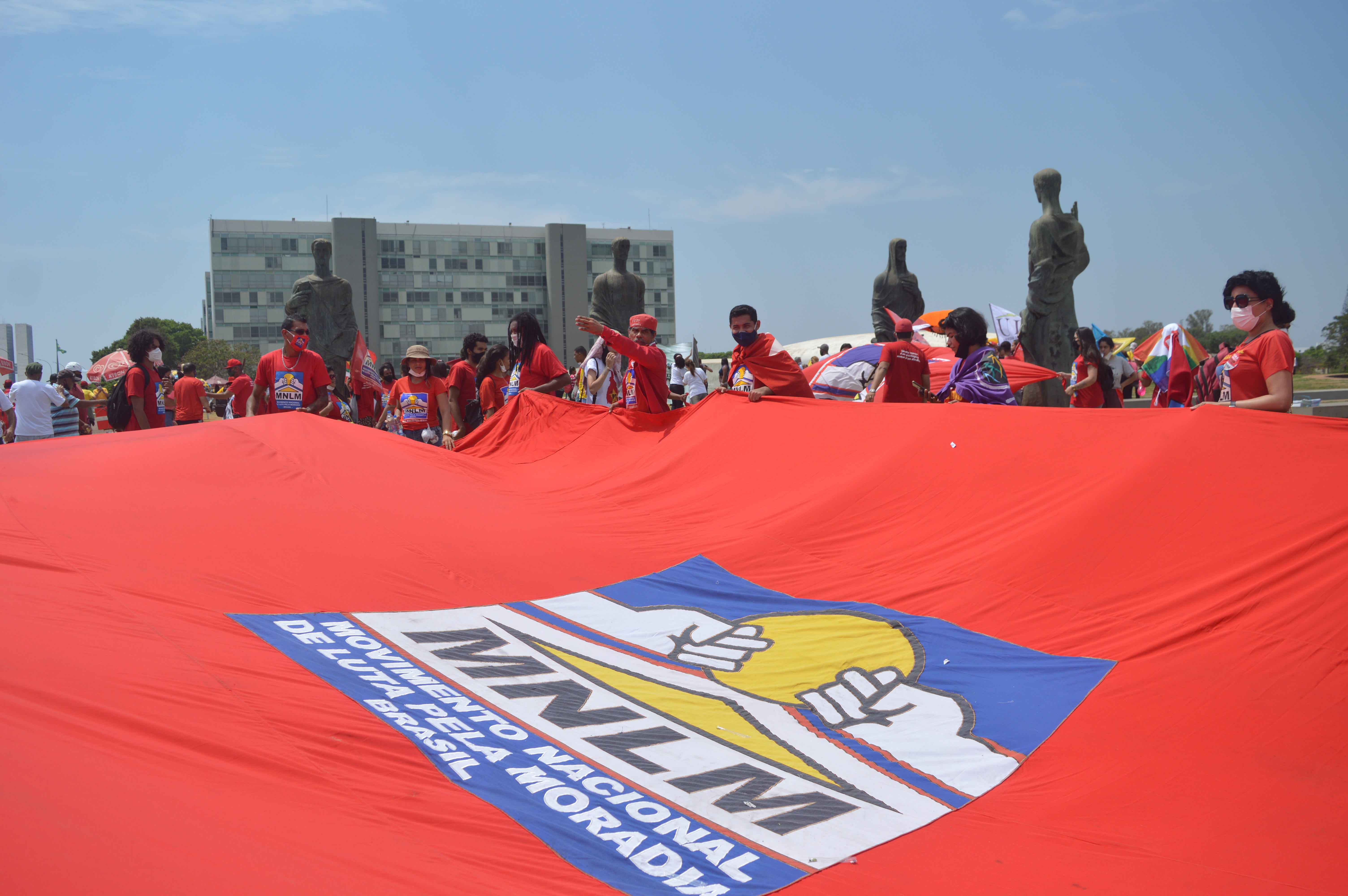 MNLM - Movimento Nacional de Luta pela Moradia